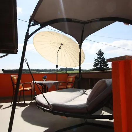 Eifelvulkan Apartment Neichen