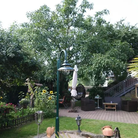 Eifelvulkan شقة *